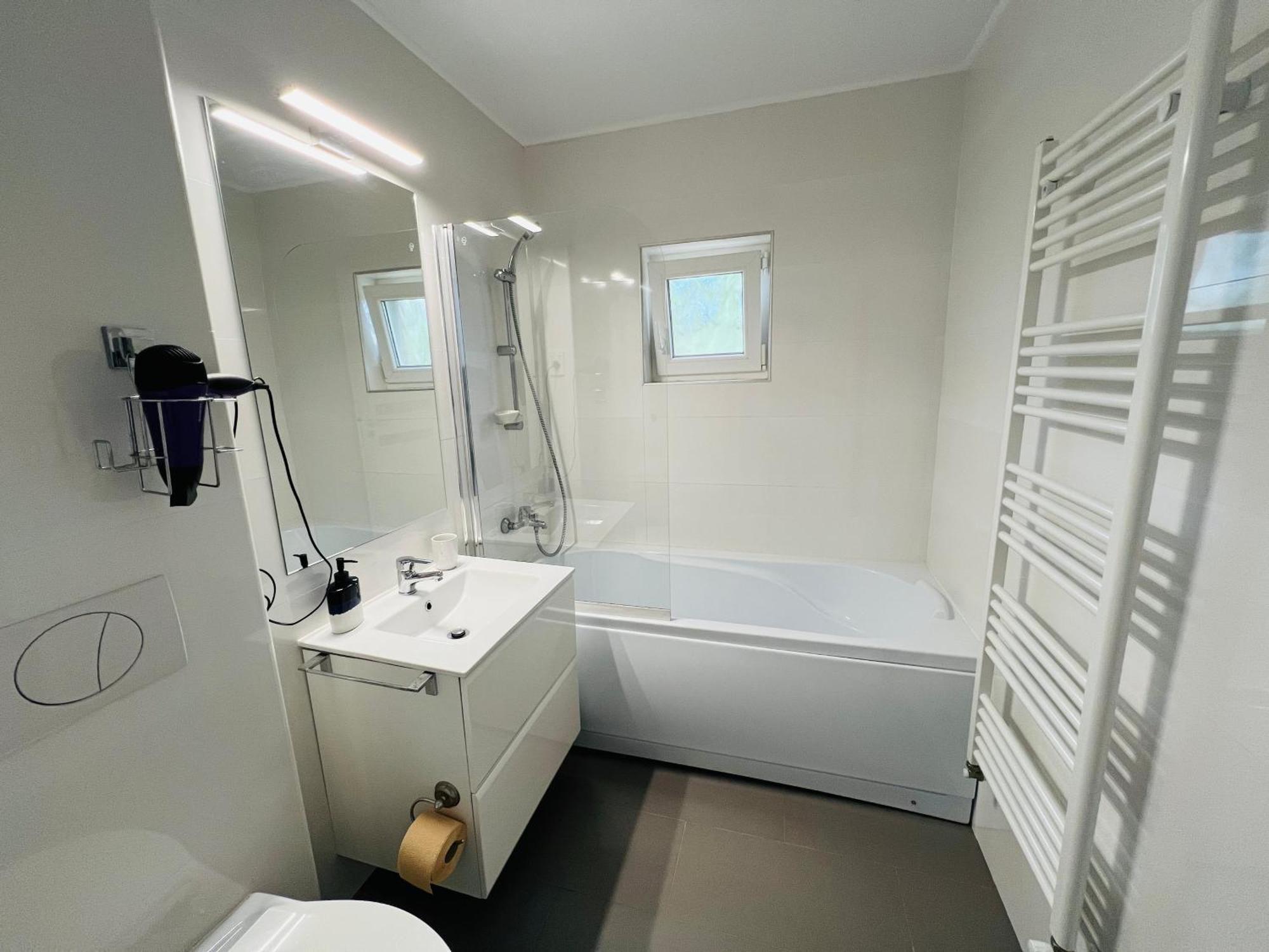 The White Pearl Apartment Oradea Bagian luar foto